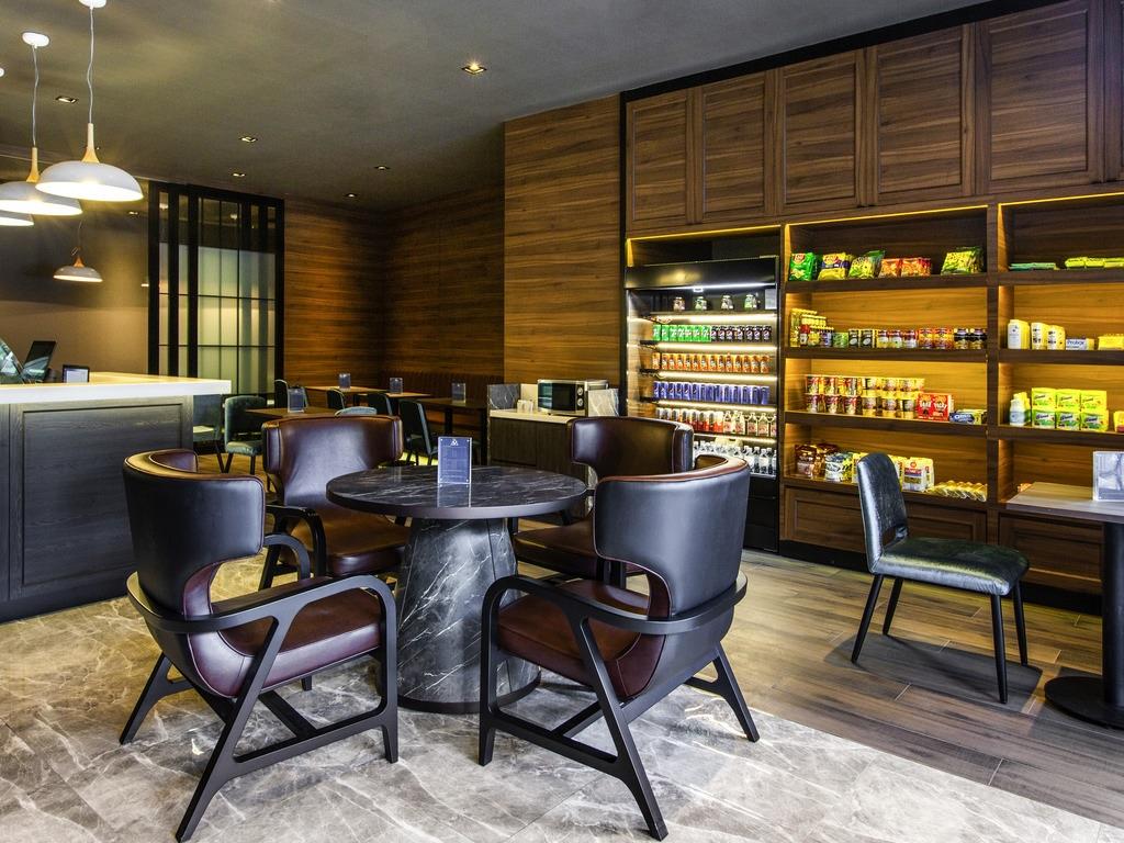 Metropolis Suites Bangkok, Tapestry Collection By Hilton Εξωτερικό φωτογραφία