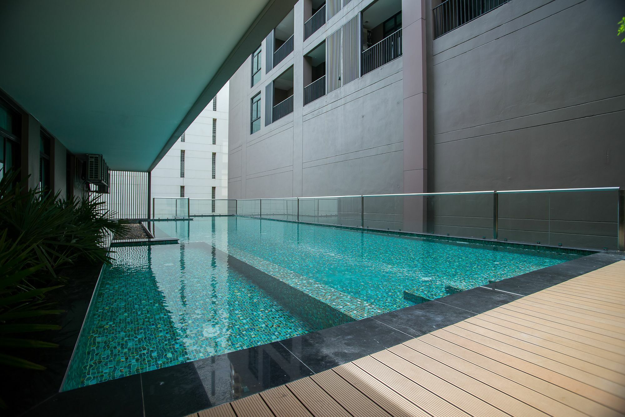 Metropolis Suites Bangkok, Tapestry Collection By Hilton Εξωτερικό φωτογραφία