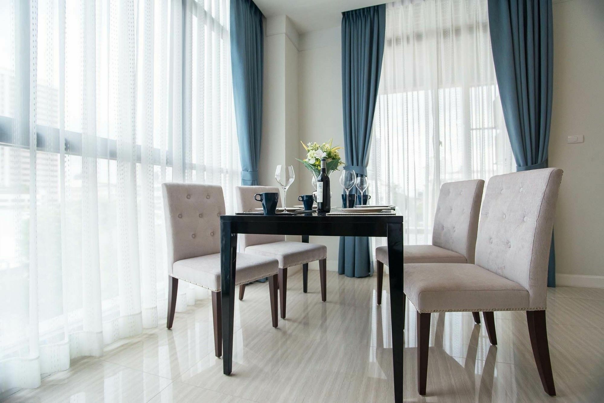Metropolis Suites Bangkok, Tapestry Collection By Hilton Εξωτερικό φωτογραφία