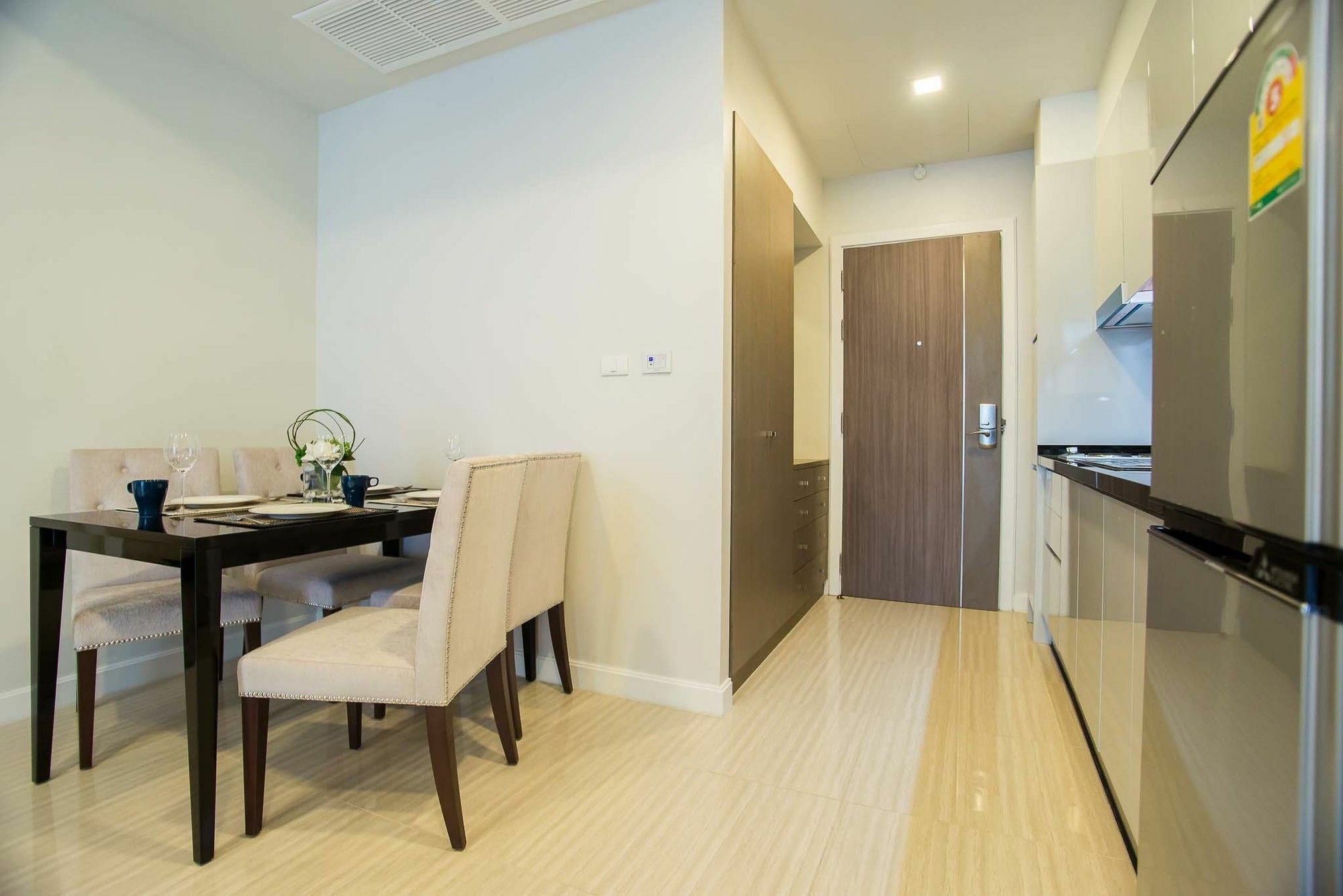 Metropolis Suites Bangkok, Tapestry Collection By Hilton Εξωτερικό φωτογραφία